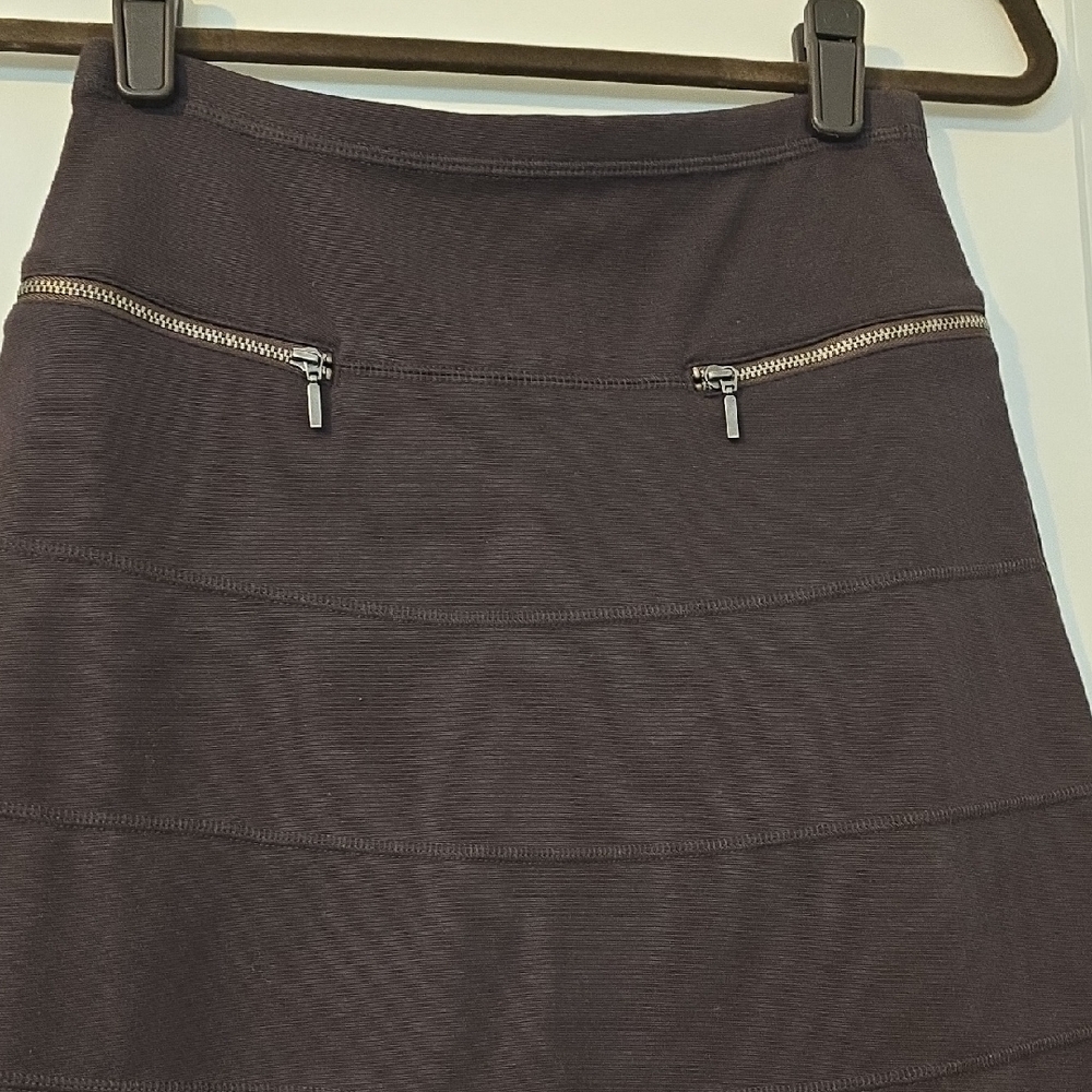 Athleta Chocolate Brown A-Line Skirt with Zip Pocket Details. Size XXSP